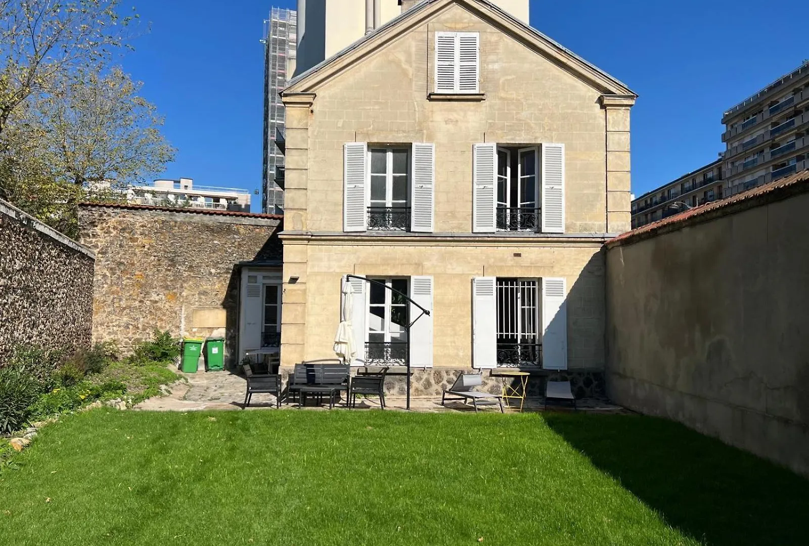 Maison Cosy Paris Centre Avec Jardin contacts